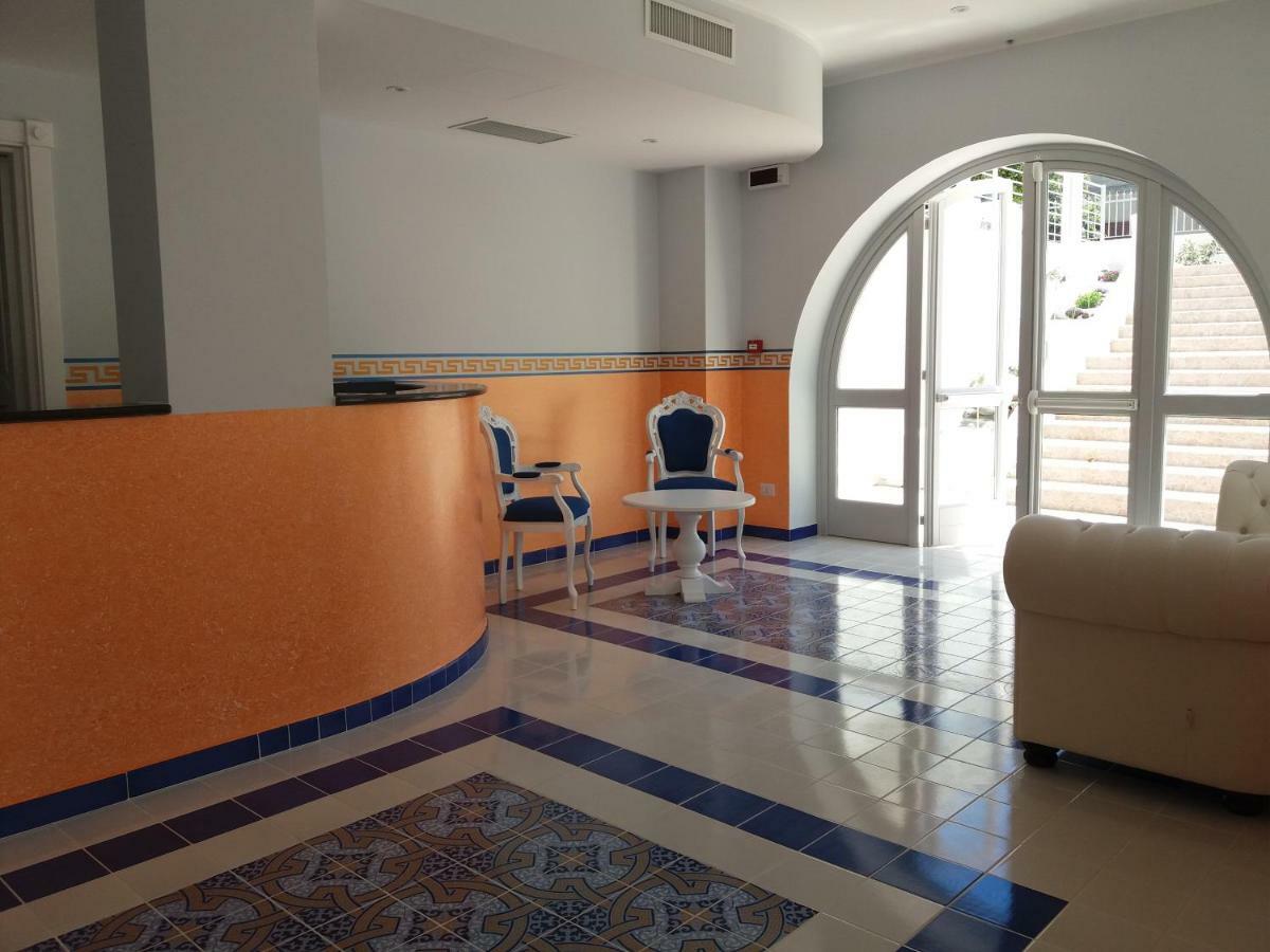 Odysseus Hotel Lipari  Exteriör bild