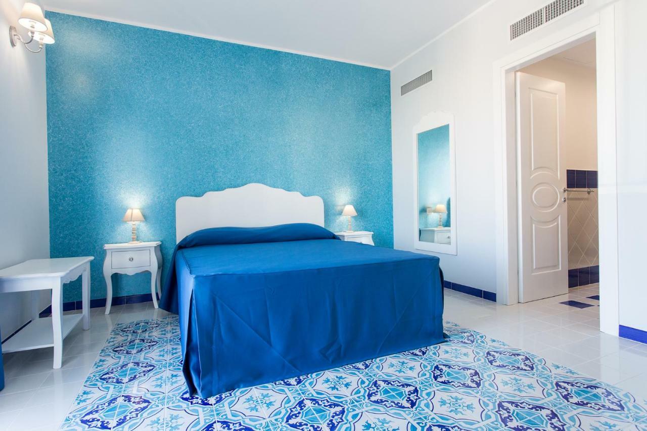 Odysseus Hotel Lipari  Exteriör bild