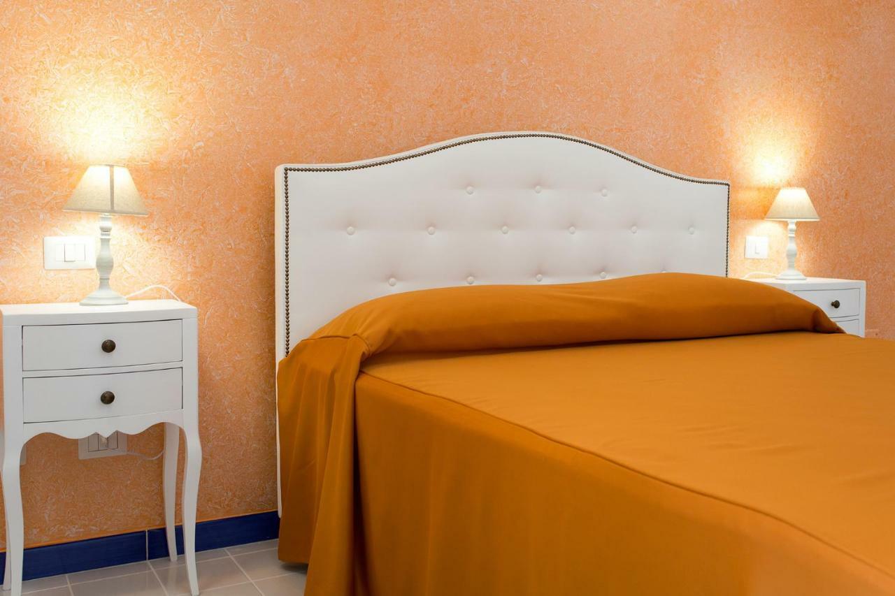Odysseus Hotel Lipari  Exteriör bild