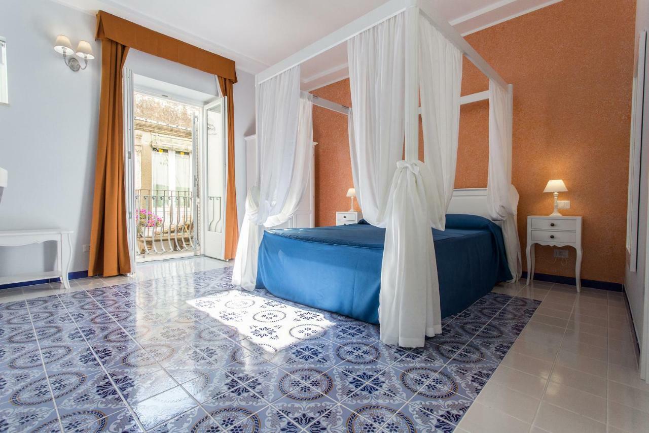 Odysseus Hotel Lipari  Exteriör bild