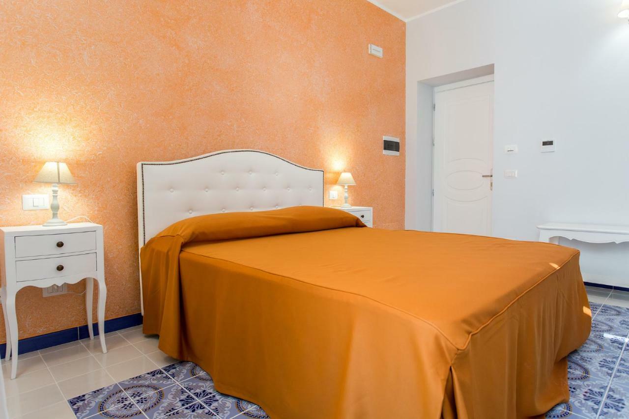 Odysseus Hotel Lipari  Exteriör bild