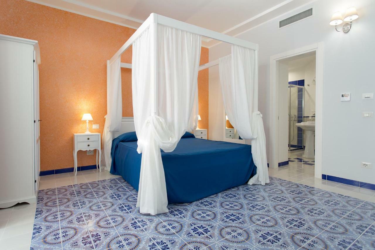 Odysseus Hotel Lipari  Exteriör bild