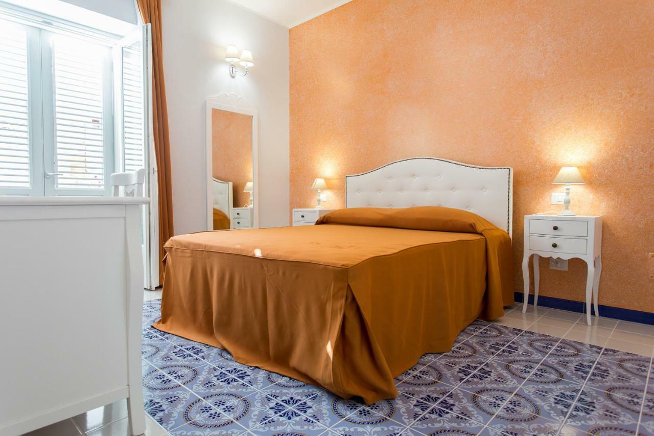 Odysseus Hotel Lipari  Exteriör bild