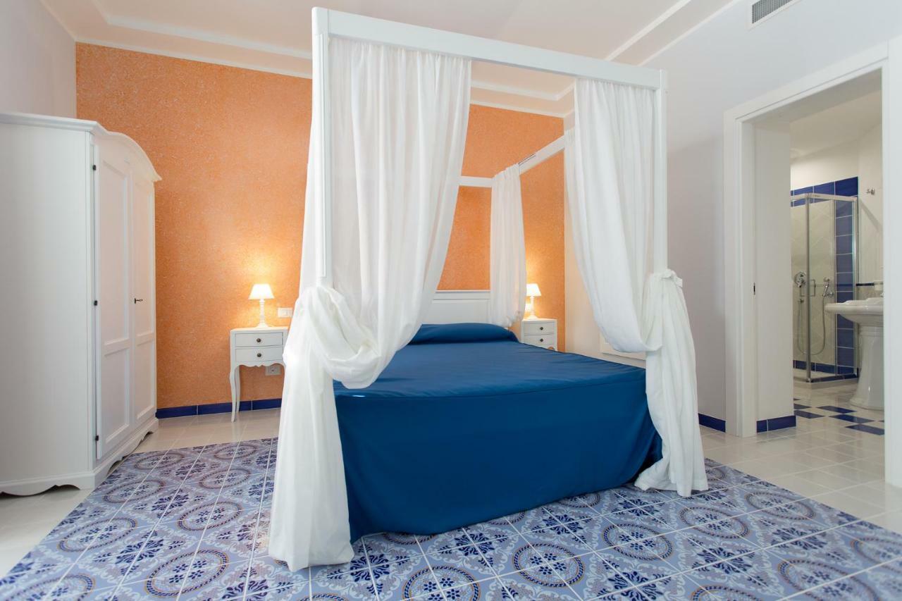Odysseus Hotel Lipari  Exteriör bild