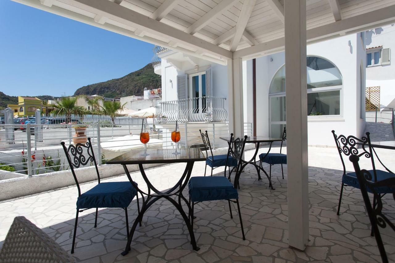 Odysseus Hotel Lipari  Exteriör bild