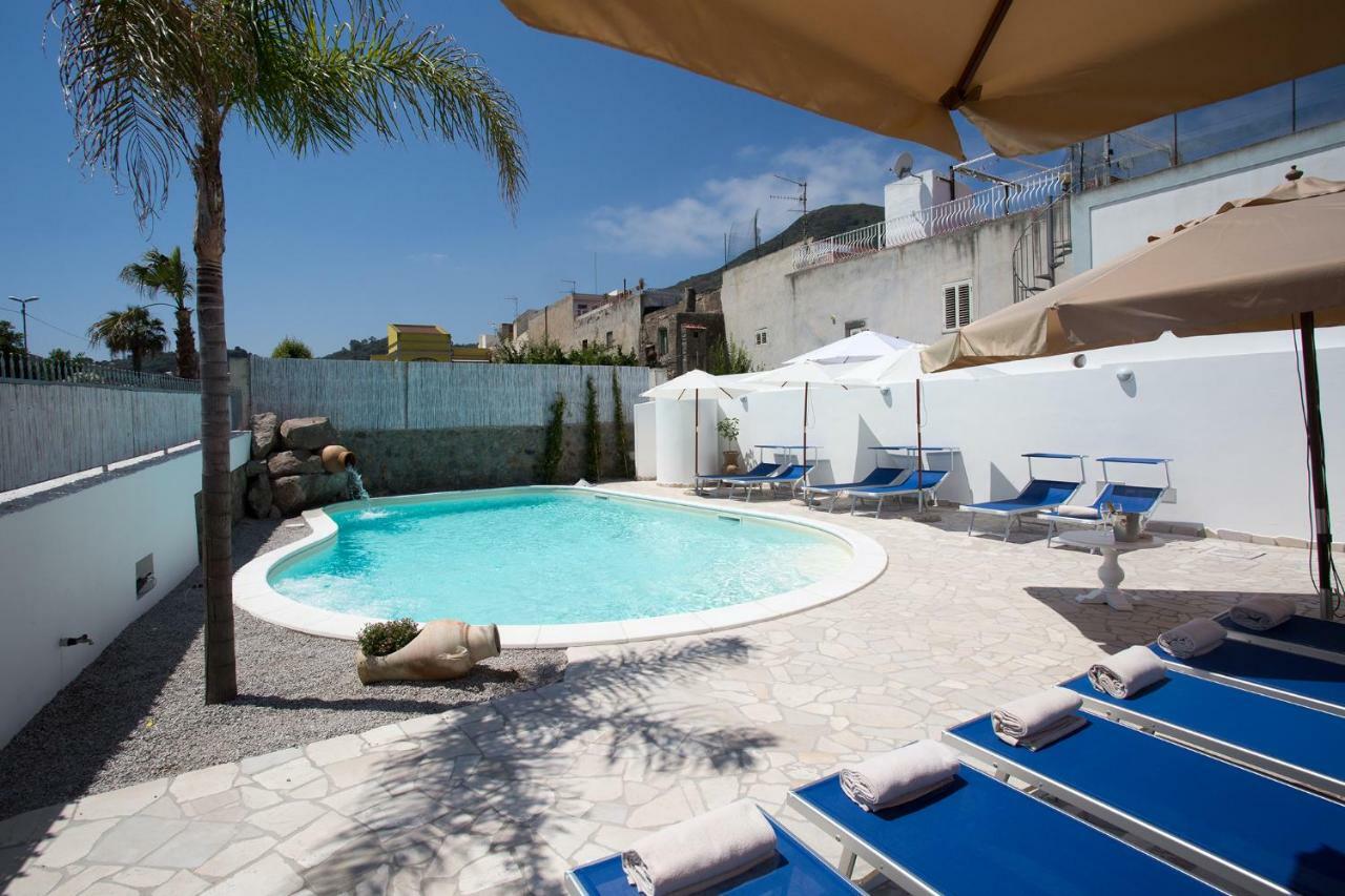 Odysseus Hotel Lipari  Exteriör bild