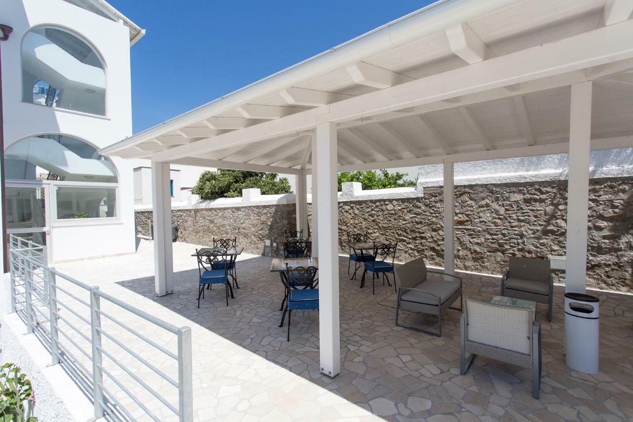 Odysseus Hotel Lipari  Exteriör bild