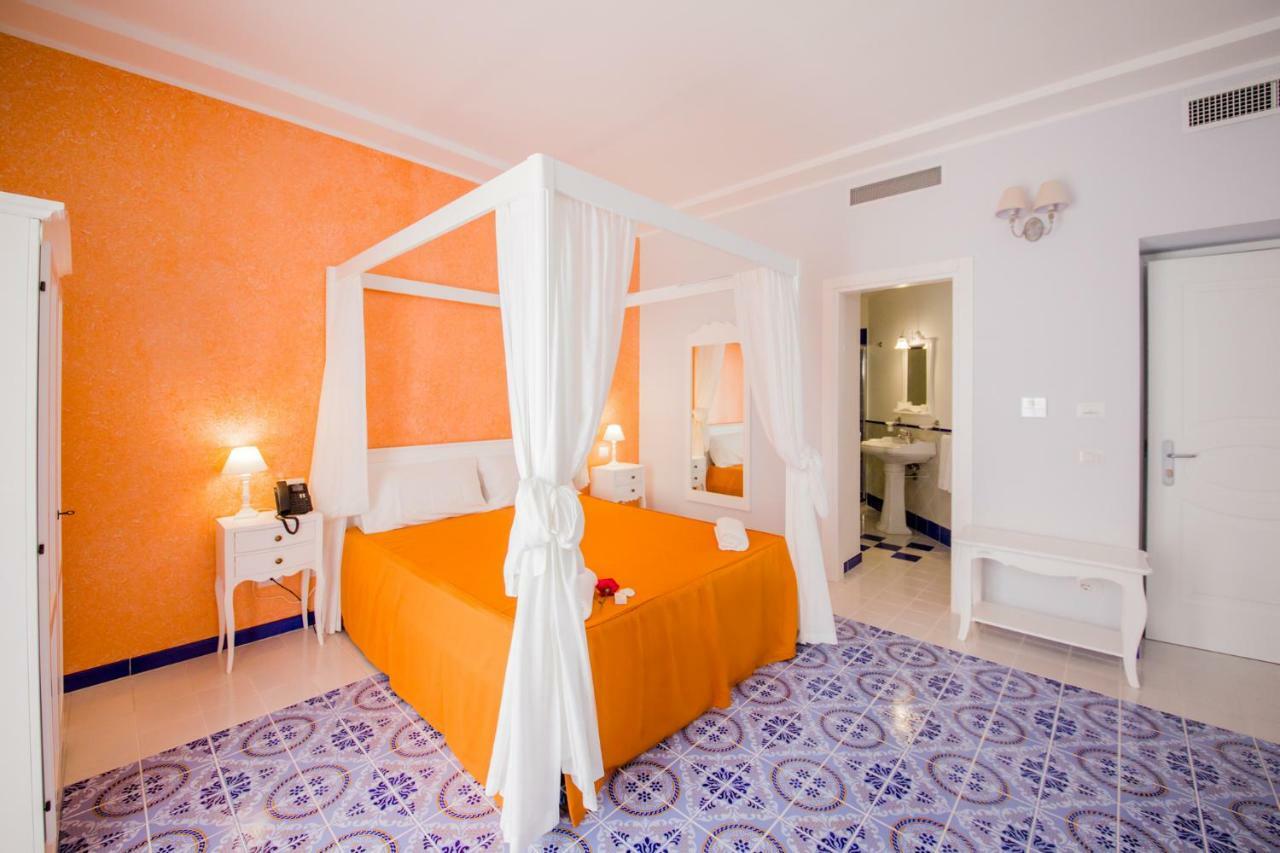Odysseus Hotel Lipari  Exteriör bild