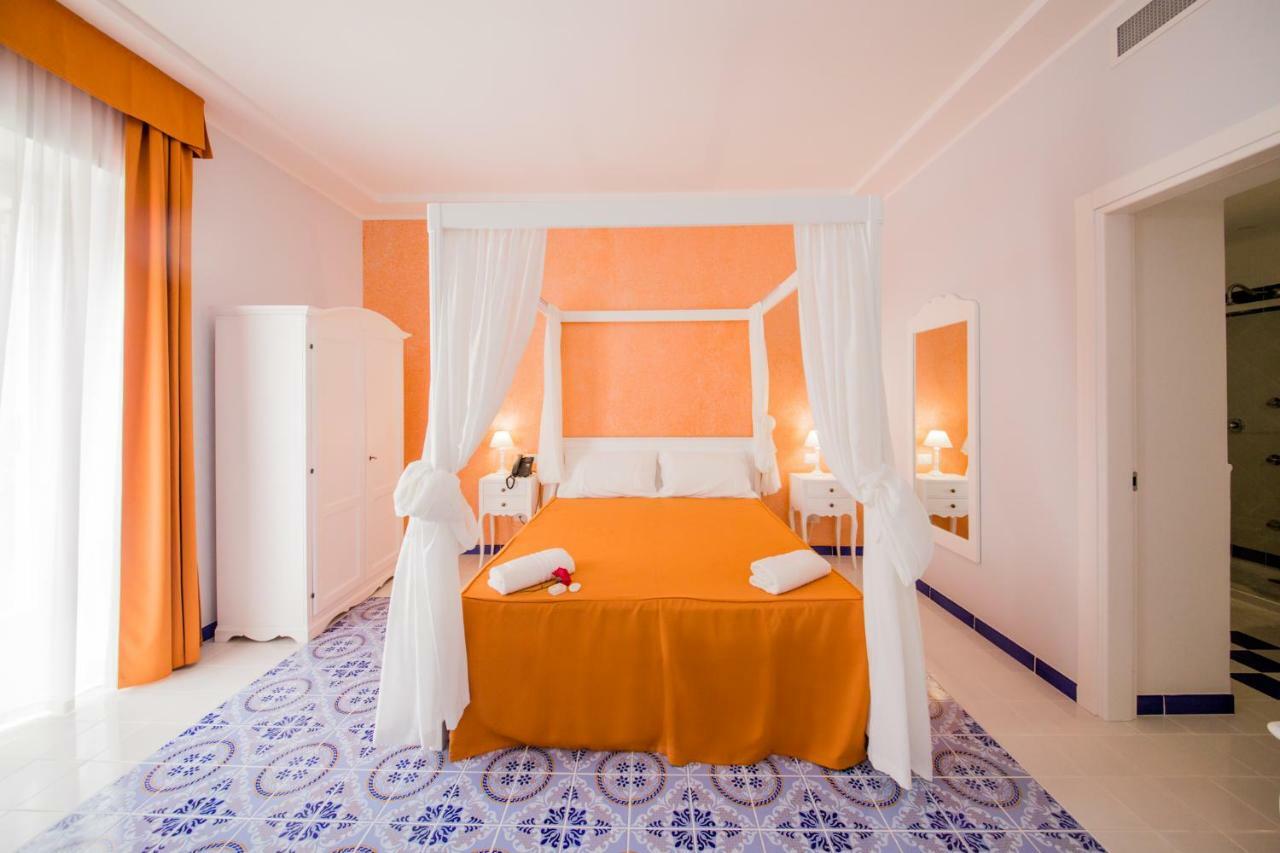 Odysseus Hotel Lipari  Exteriör bild