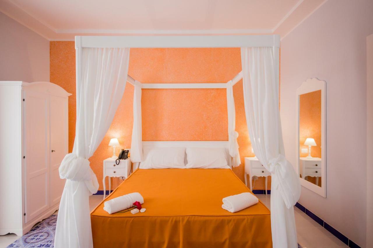 Odysseus Hotel Lipari  Exteriör bild