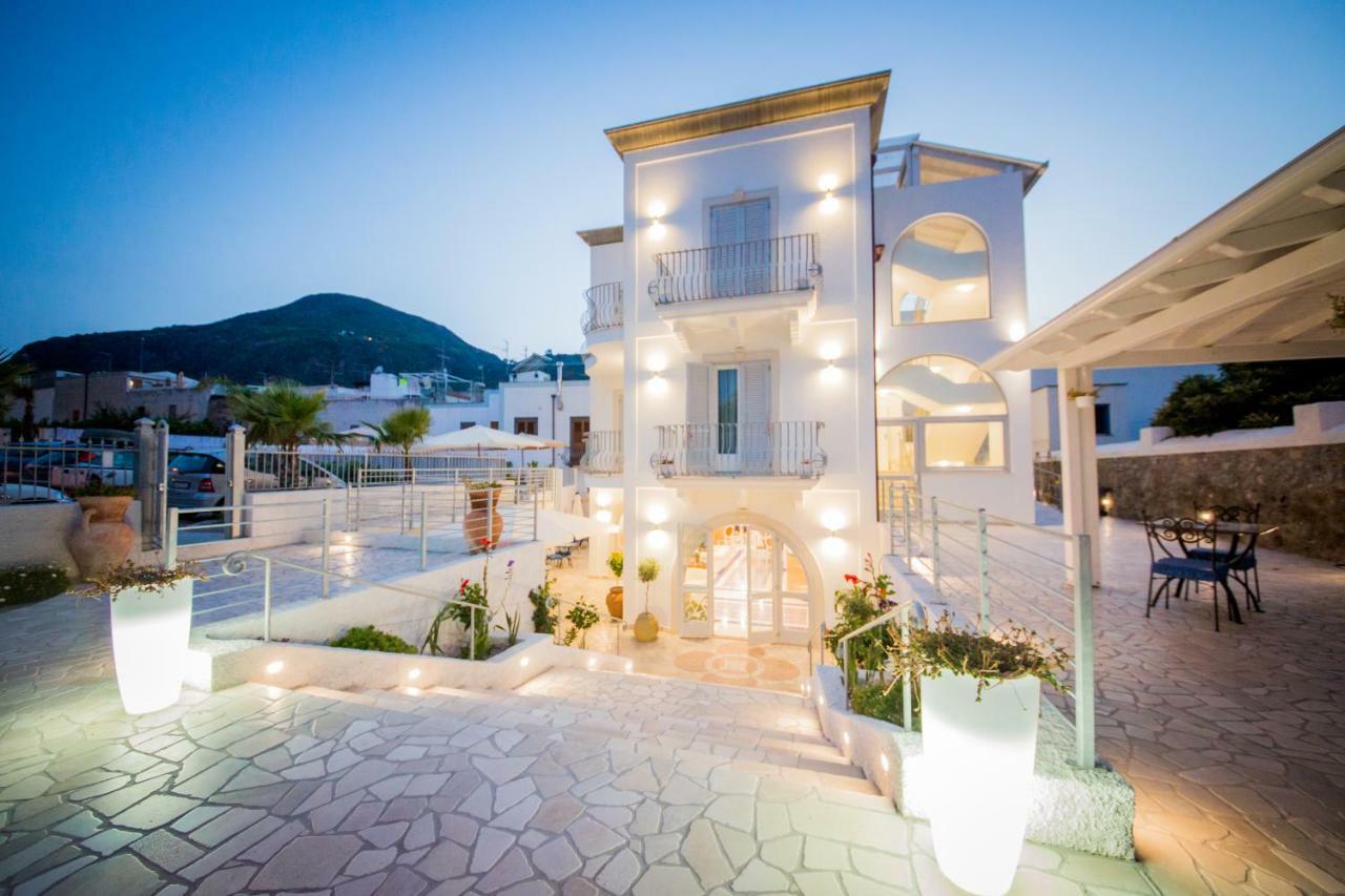 Odysseus Hotel Lipari  Exteriör bild